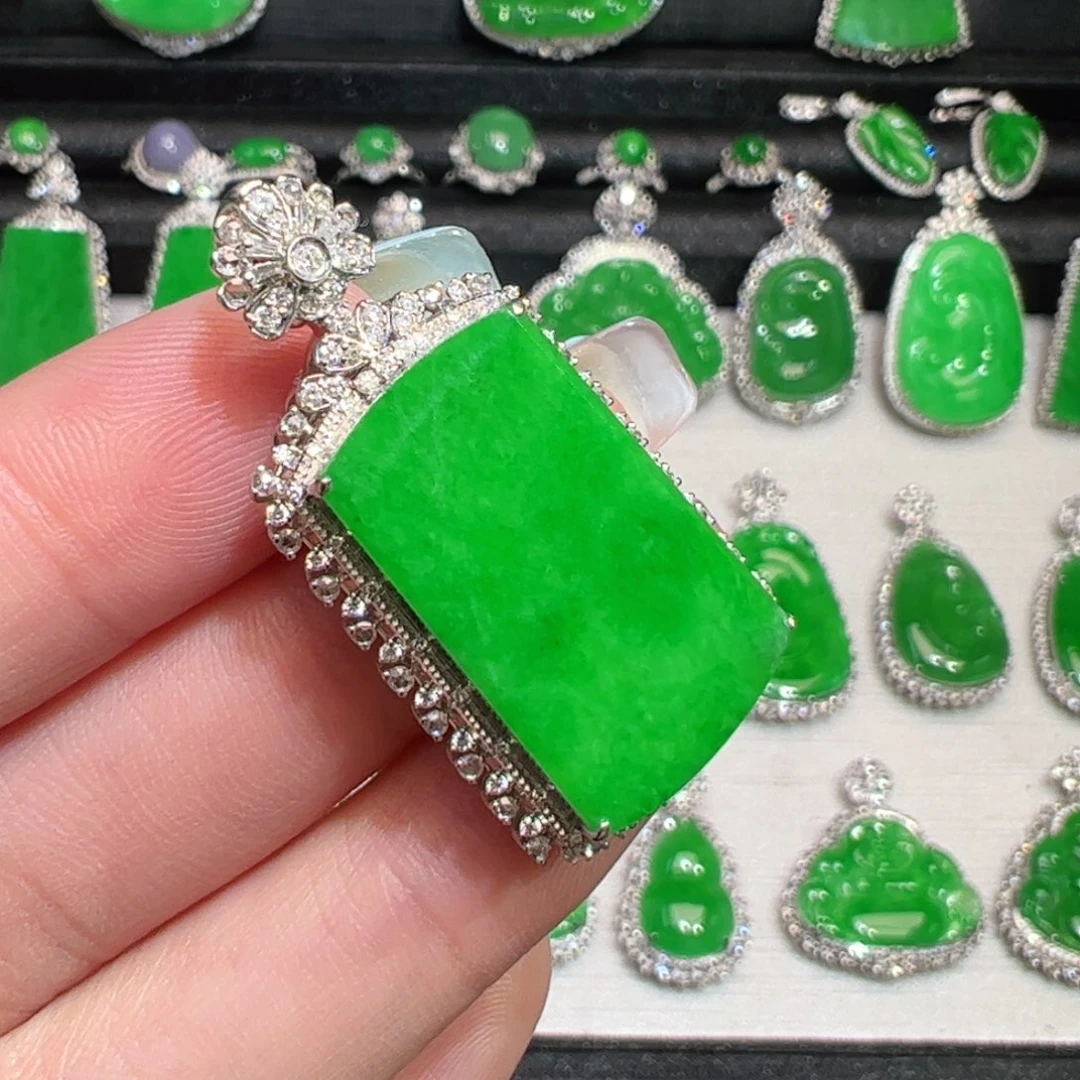 翡翠18K金镶嵌吊坠(不含链)