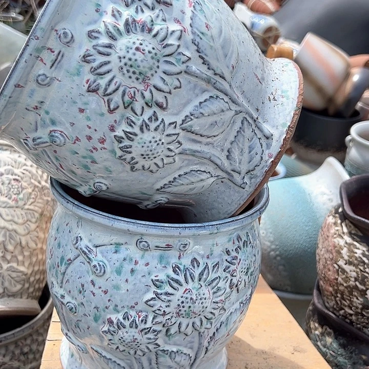 紫泥花盆口20高20清仓价。。。。。。。。