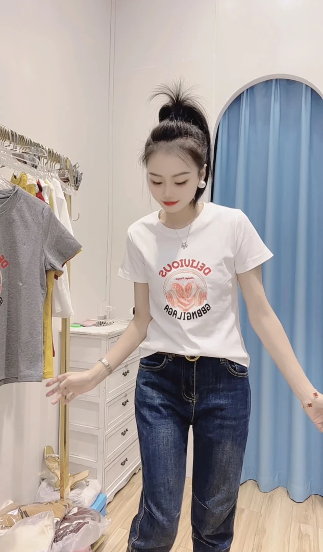 【小玉】2025年新款时尚百搭特色显瘦潮流T恤