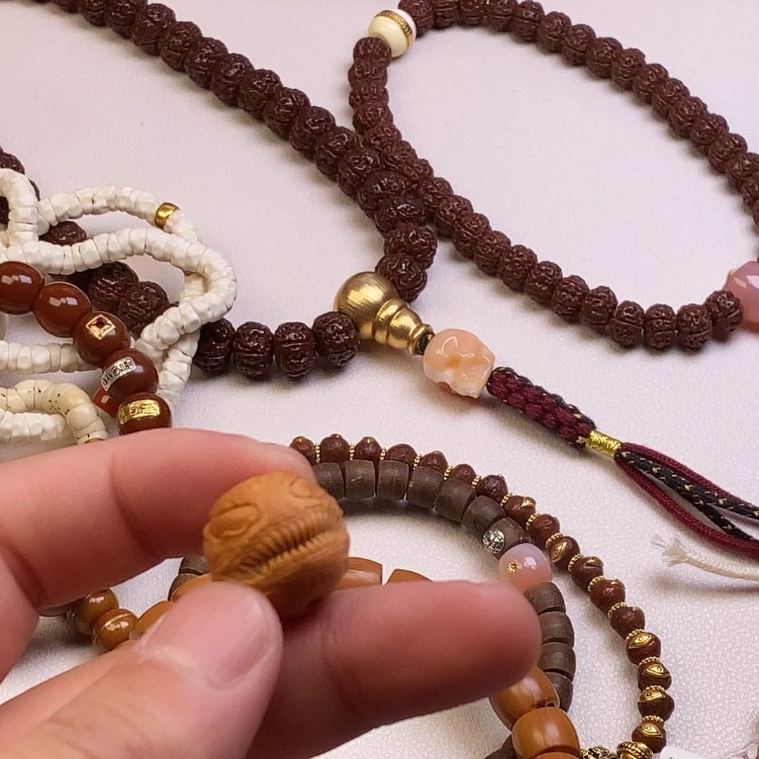 猴头核桃吊坠。。。。。。。。。。。。