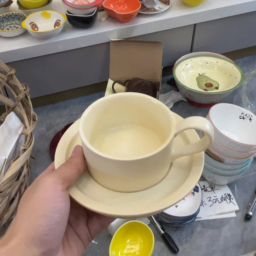 陶瓷微瑕餐具介意勿拍，满18飞！