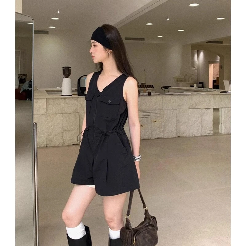 又a又飒酷飒拽姐风连体裤女夏新款小个子黑色无袖背心工装短裤子