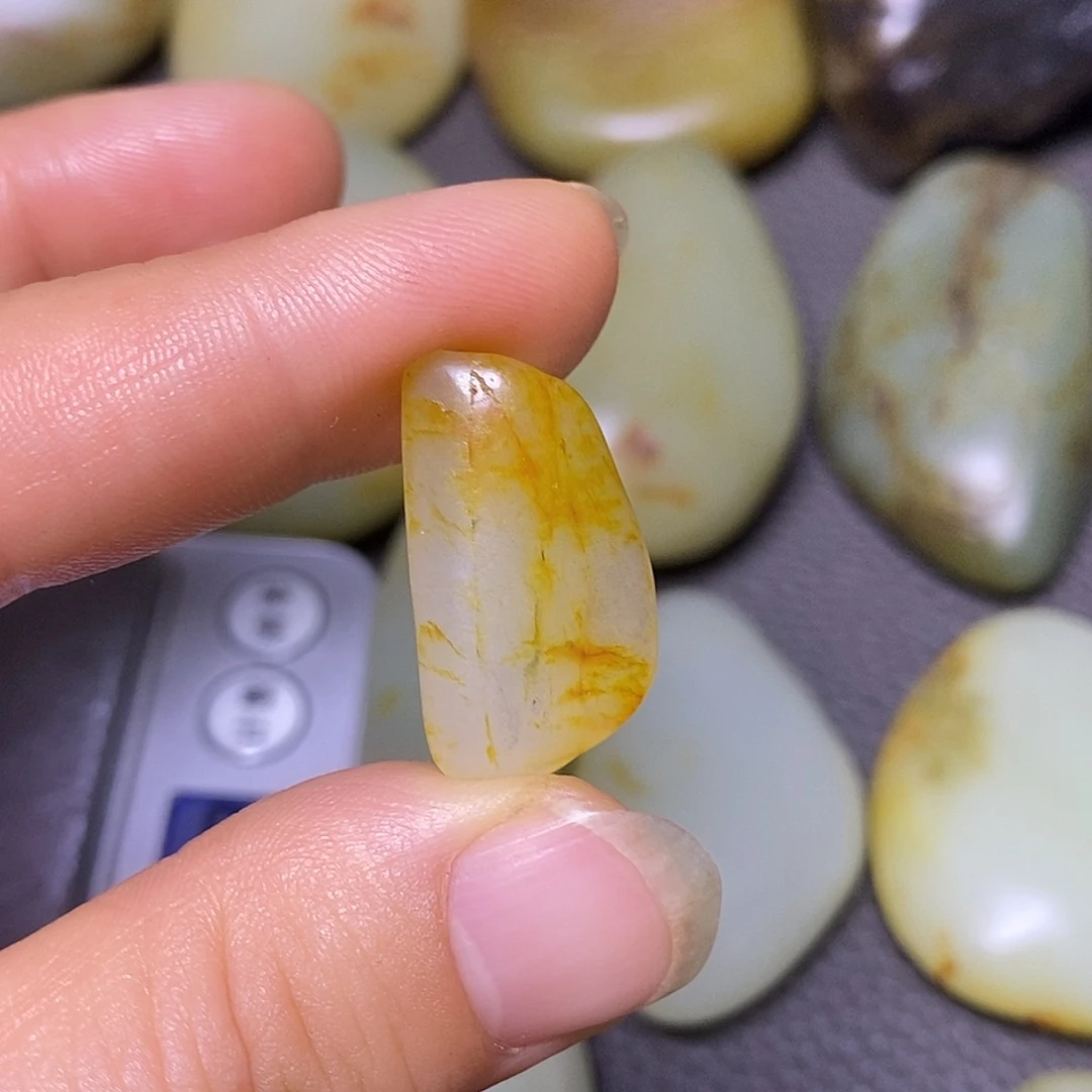 未镶嵌和田玉（糖玉）挂件