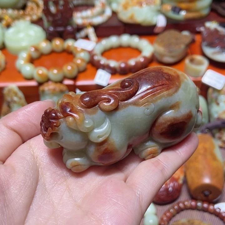 岫岩河磨玉（透闪石质玉）把件未镶嵌王*