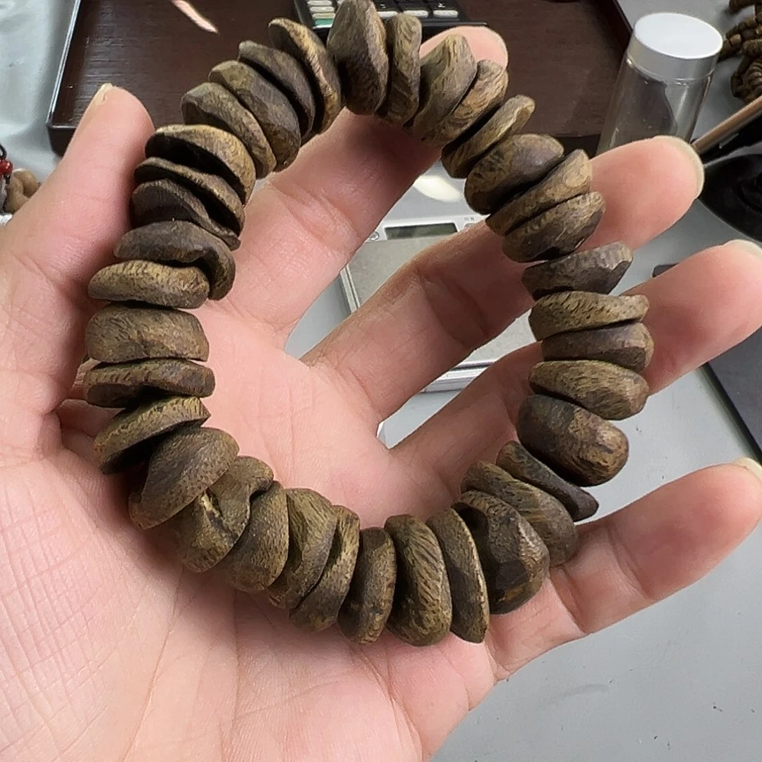 沉香沉香香囊海南白棋大苞头单圈福利款，多样性发一