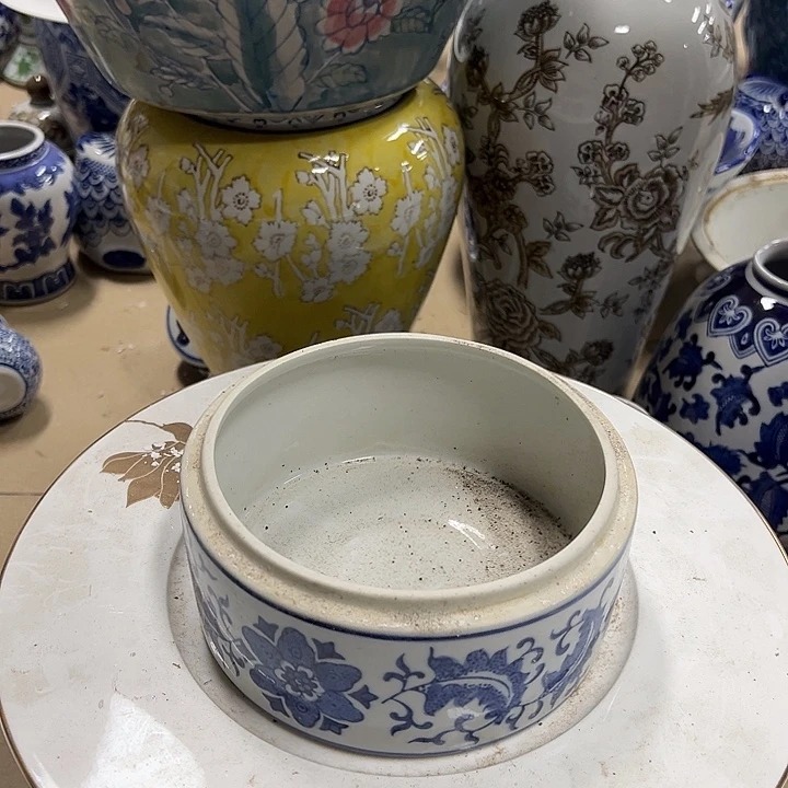 瓷片微瑕。。。。。。。。。。。。。