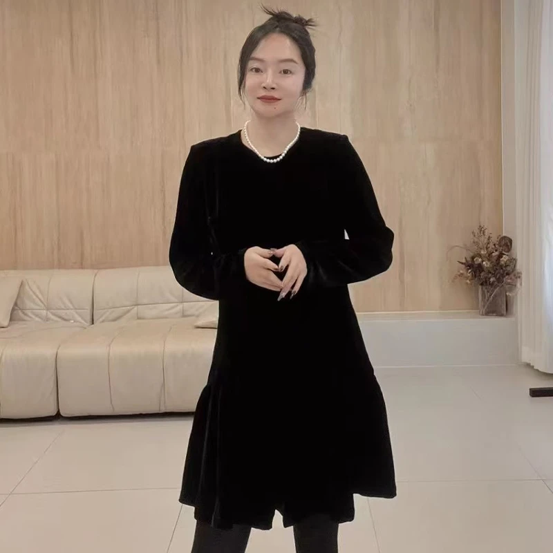 设计师品牌25高级感黑色金丝绒连衣裙女法式赫本风气质丝绒长裙子
