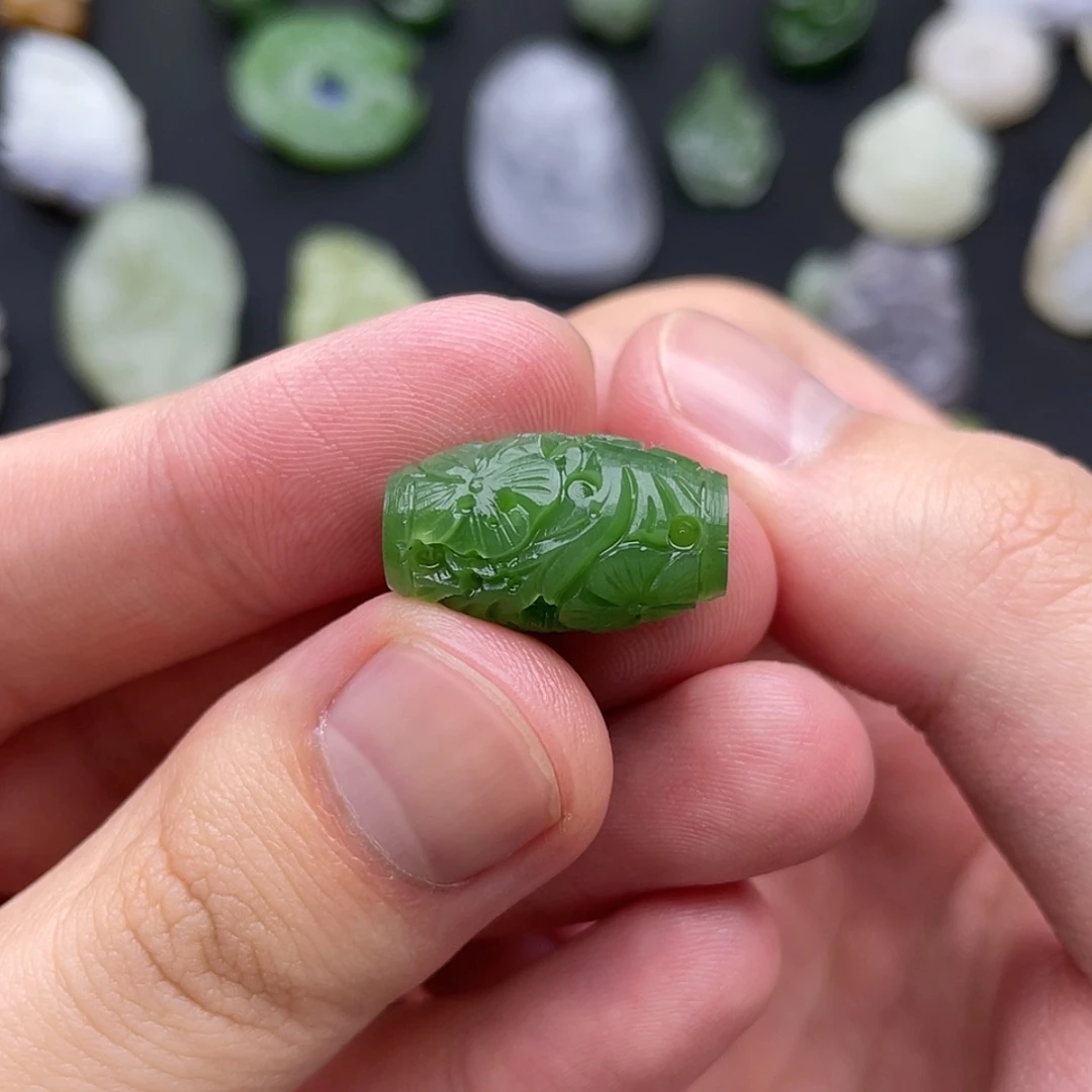 【闪购商品】和田玉未镶嵌颈饰归*?