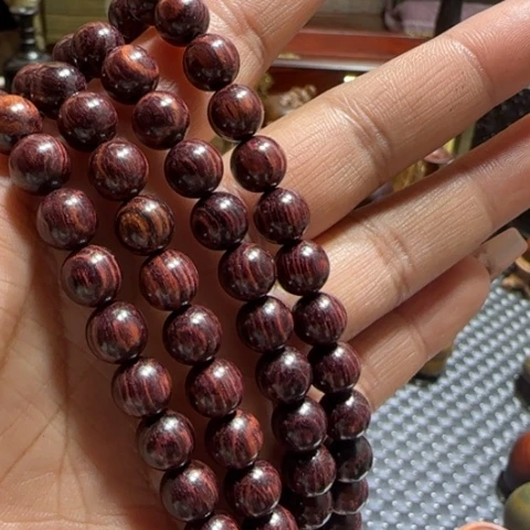 维腊木（绿檀）桑**.