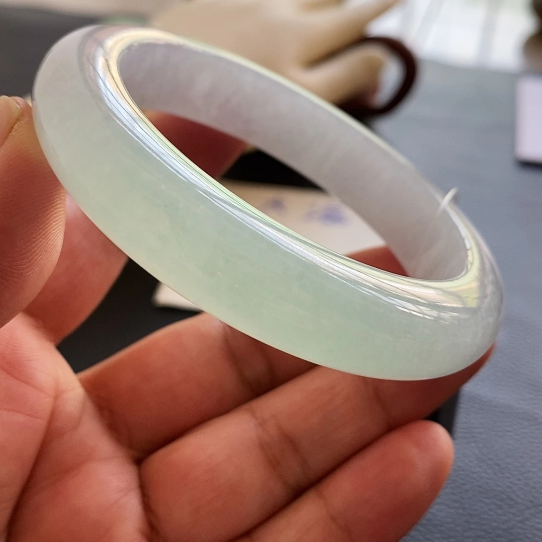 翡翠手镯未镶嵌天然翡翠手镯