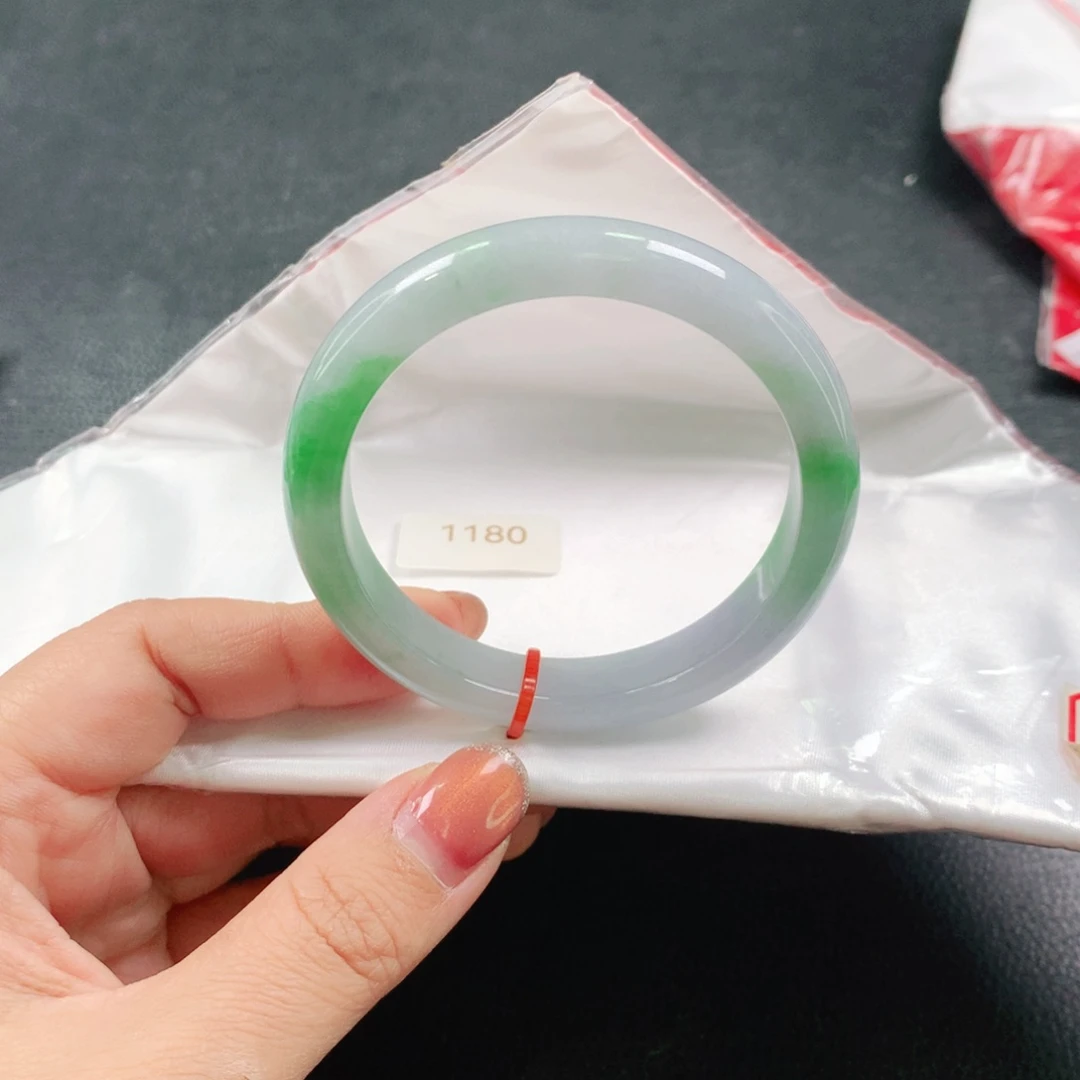 翡翠未镶嵌手镯03
