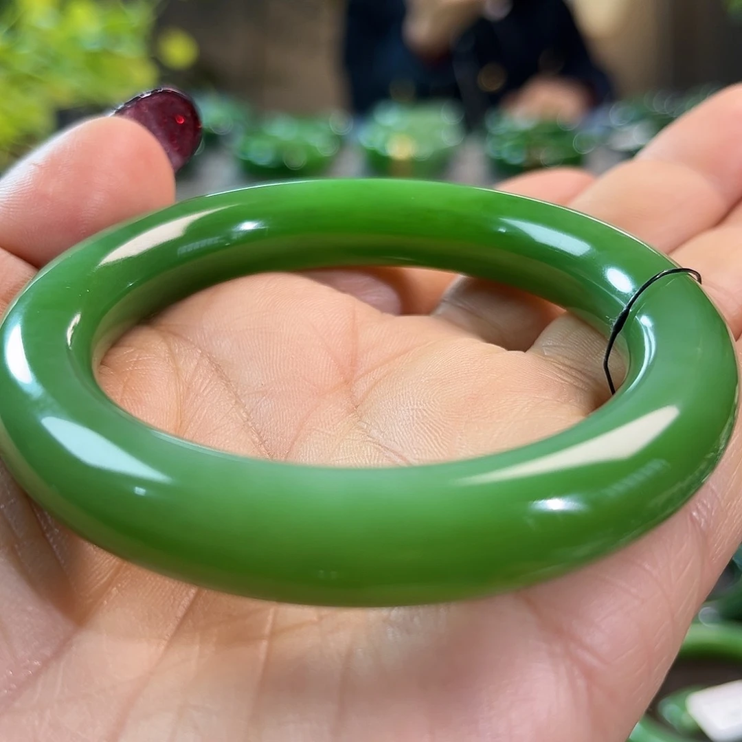 未镶嵌手镯和田玉（碧玉）