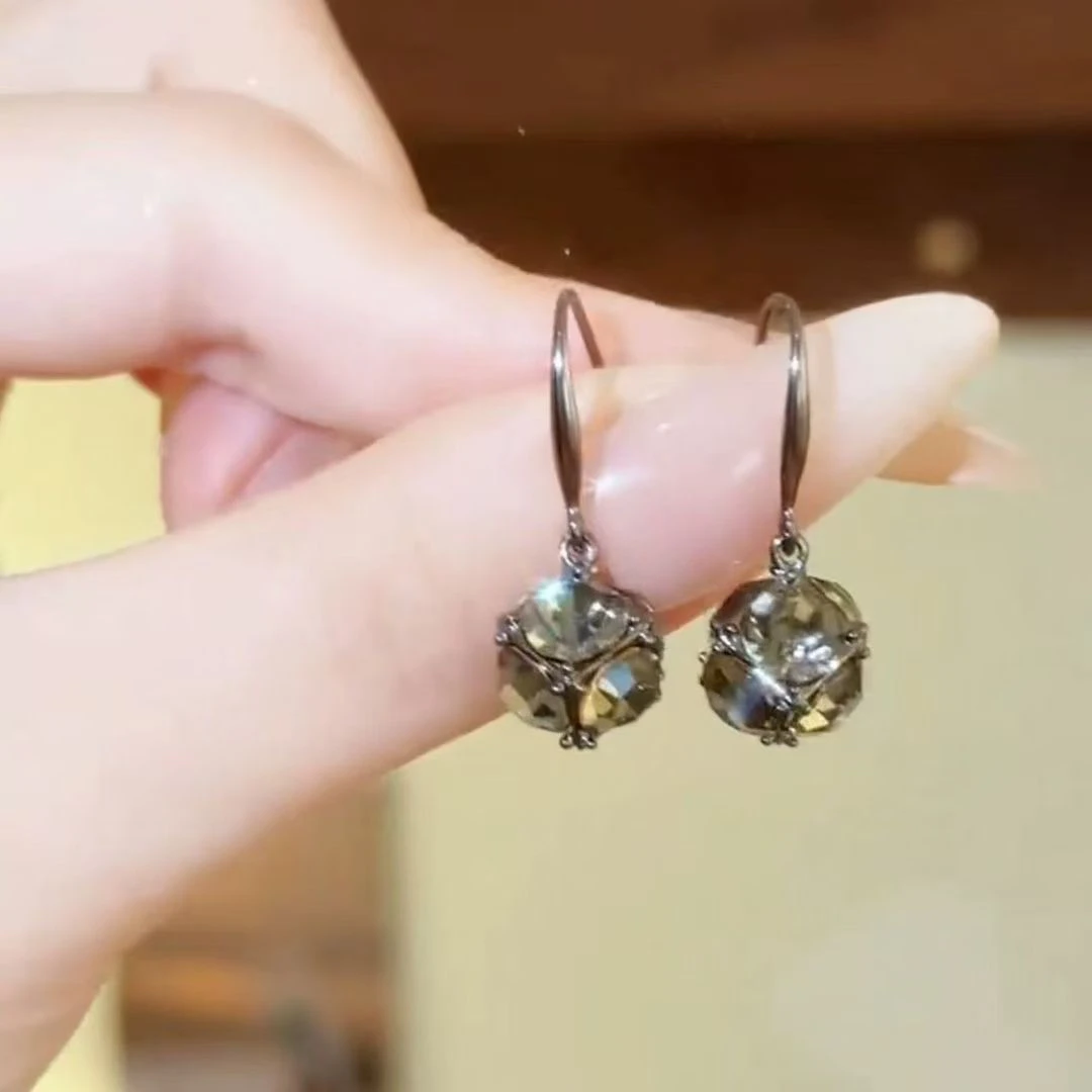 合金锆石耳饰 时尚轻奢圆球耳环女气质百搭高级感2025新款耳饰潮