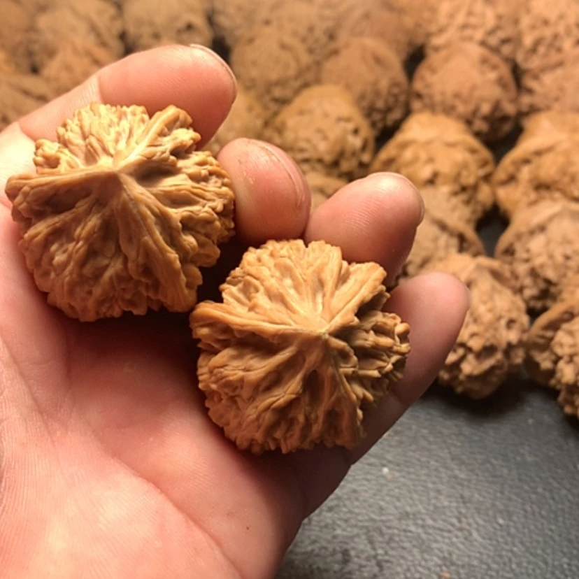 【闪购商品】把件文玩核桃小*三棱