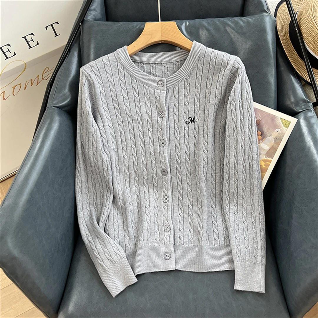 自留款推荐~2025秋季新款字母刺绣麻花毛衣开衫圆领纯色针织上衣