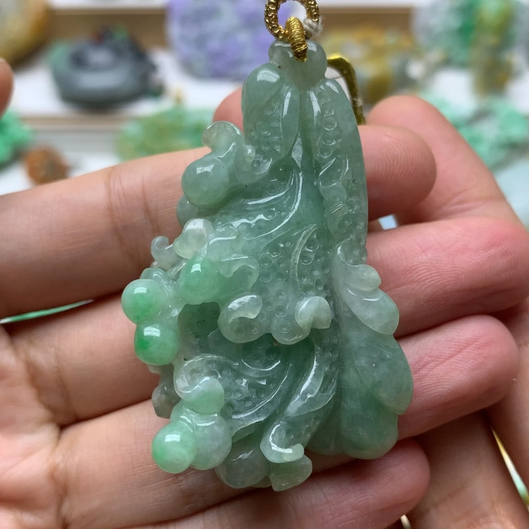 翡翠未镶嵌颈饰翡翠