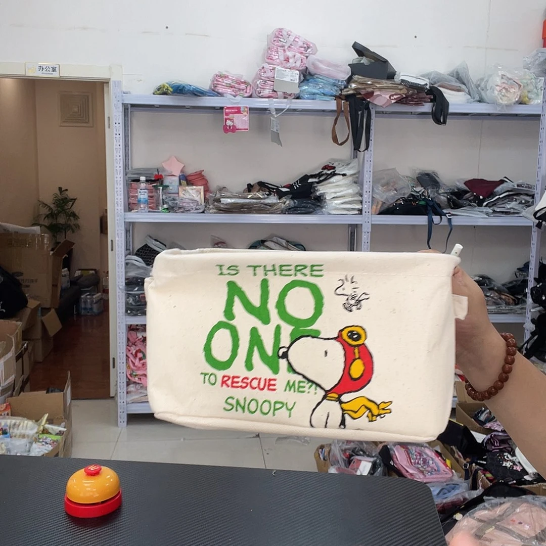 PU化妆包等各种产品的