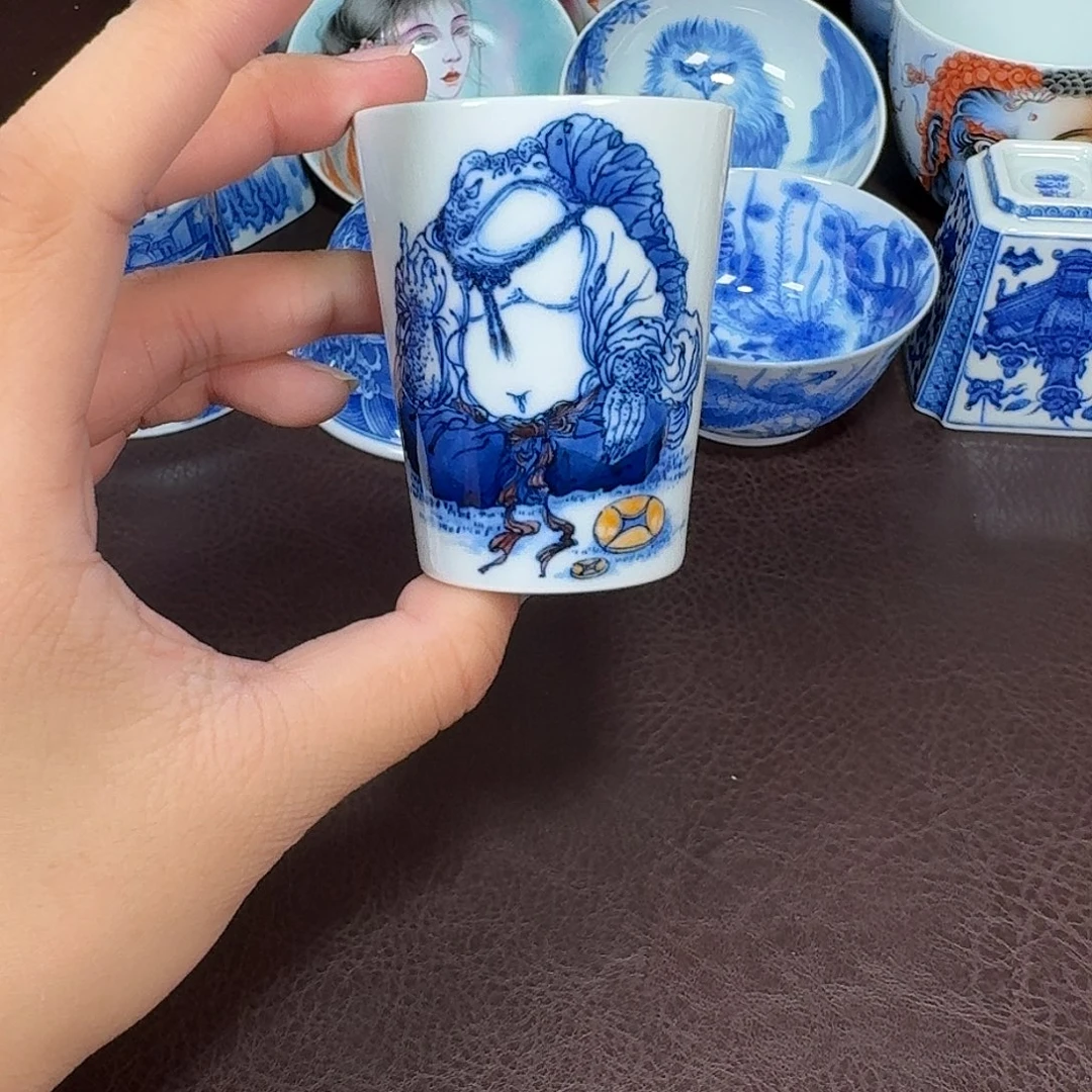 现代景德镇陶瓷杯