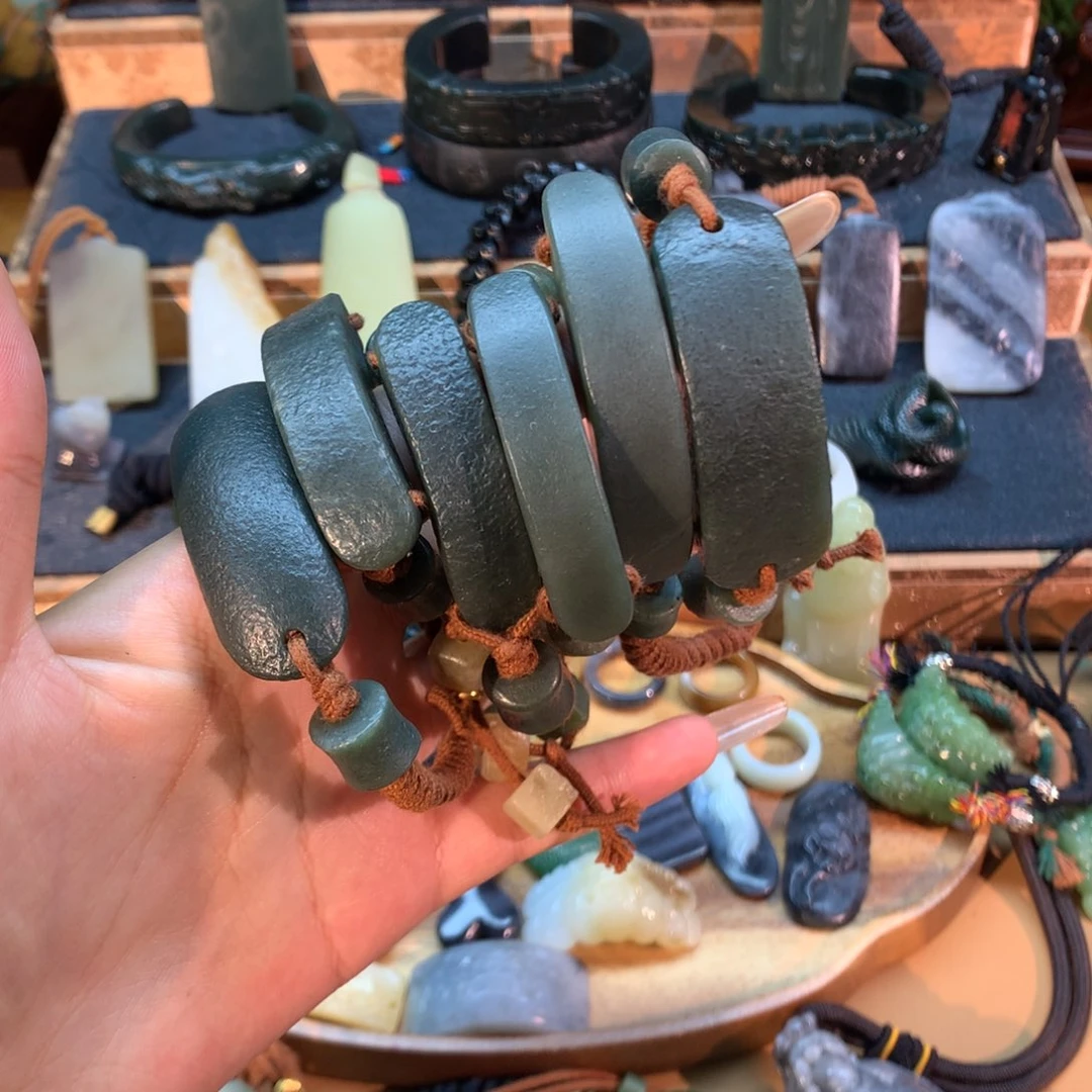 和田玉（糖玉）未镶嵌挂件