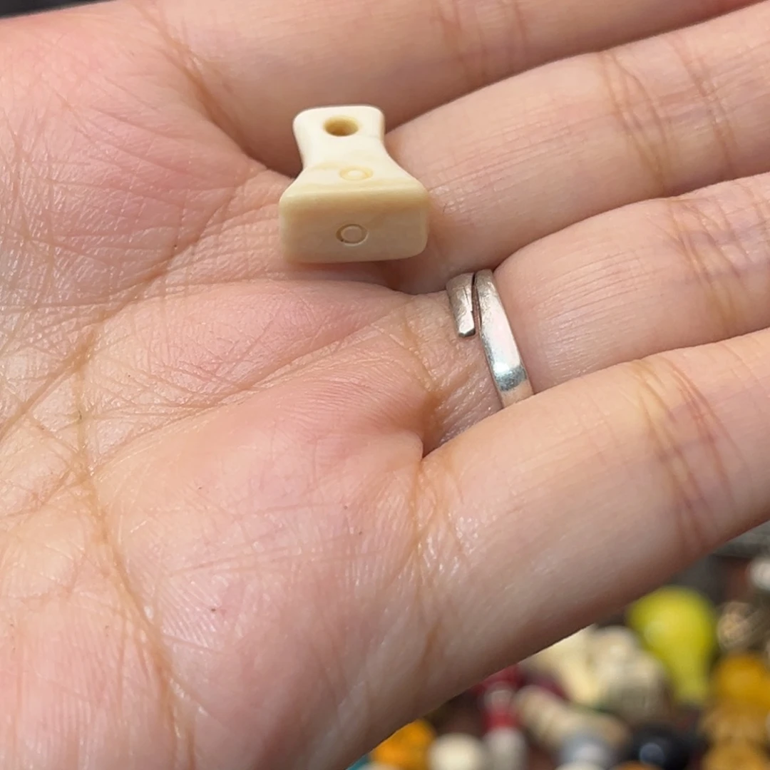 欧****吊坠吊坠 高白小侧挂