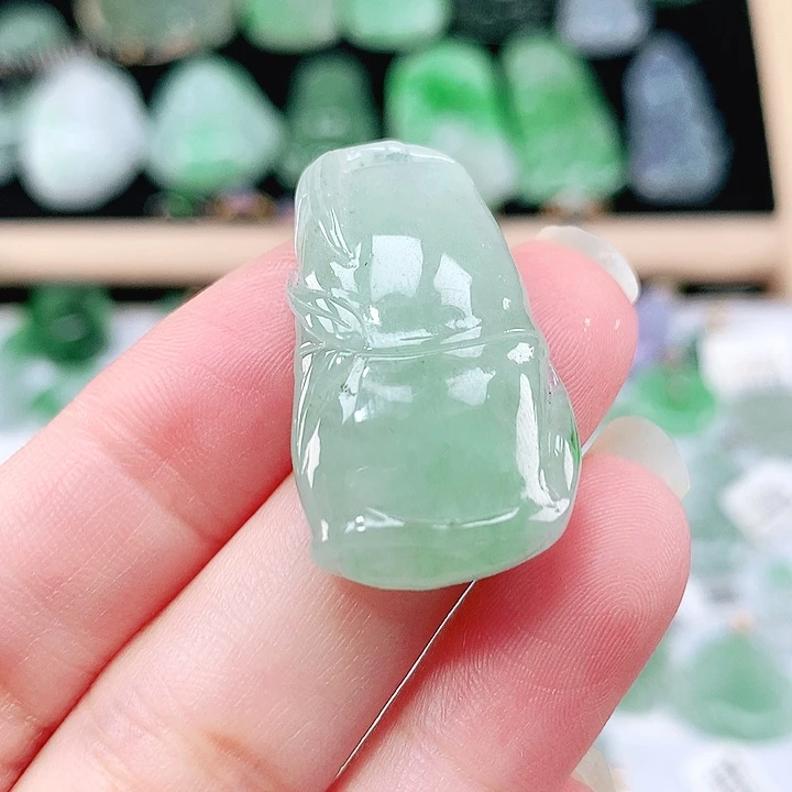 翡翠未镶嵌颈饰吊坠