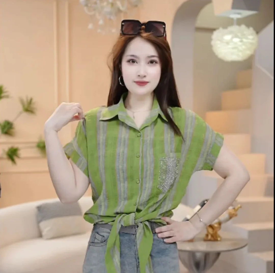 港味时尚烫钻衬衫