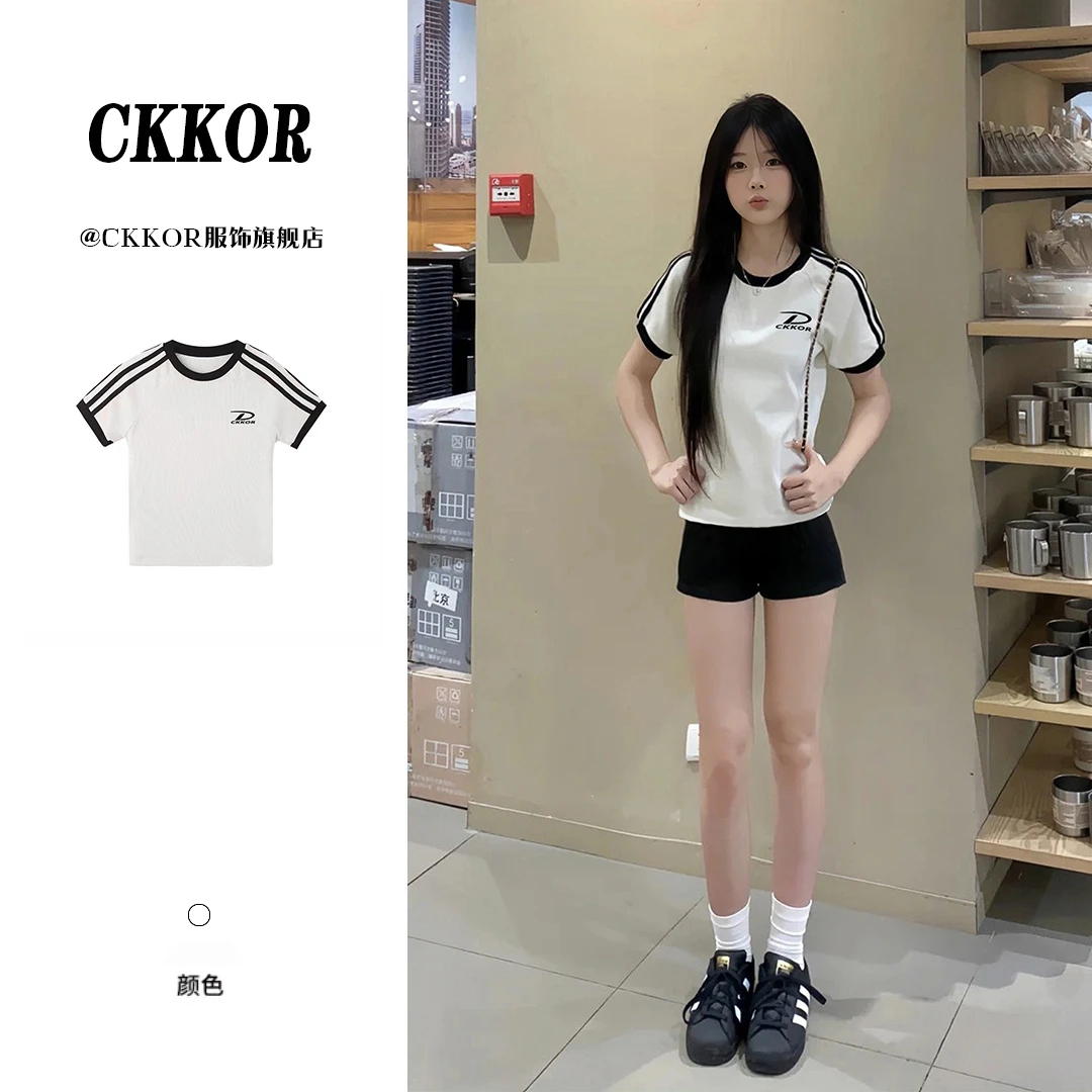 CKKOR学生休闲运动三条杠短袖t恤女夏季新款时尚百搭显瘦短款上衣