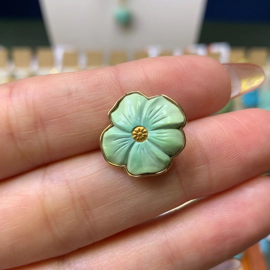 绿松石吊坠18K金镶嵌