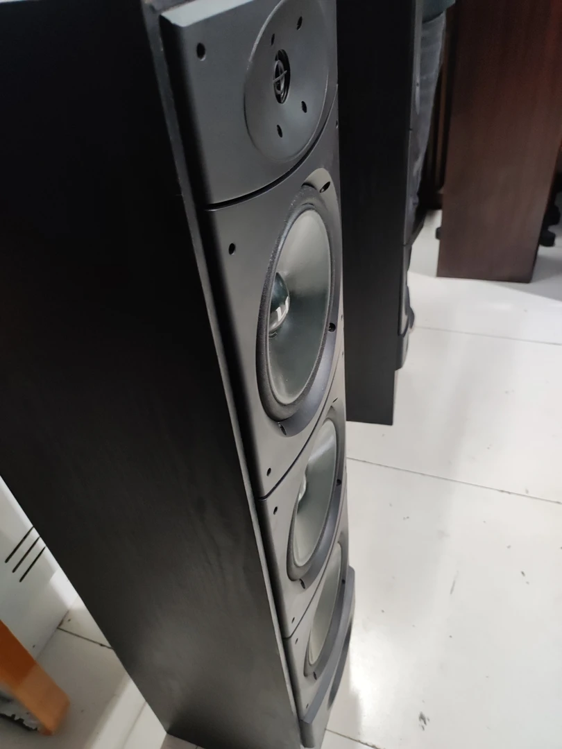 8寸落地音箱，不包邮不退换