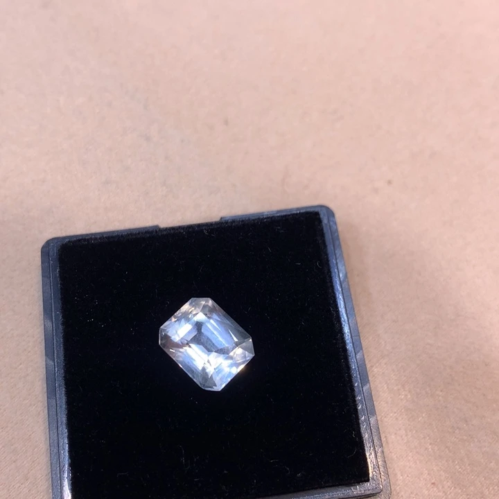 裸石绿柱石裸石3.99克拉