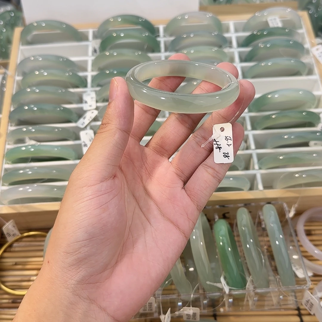 玛瑙/玉髓未镶嵌手镯圈口56.2