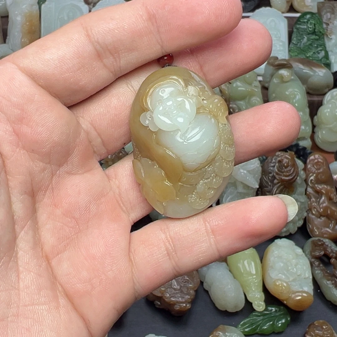 和田玉未镶嵌挂件