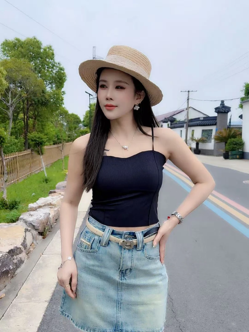 恰逢景梅子自留款背心女细肩带可调节性感文胸一体鱼骨线美背女