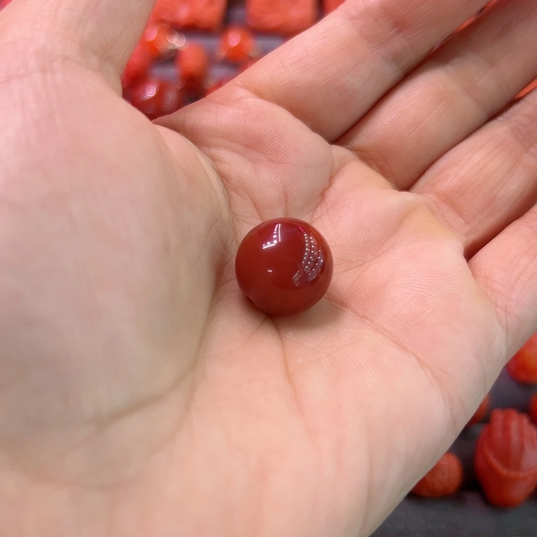 南红玛瑙珠子未镶嵌一***）