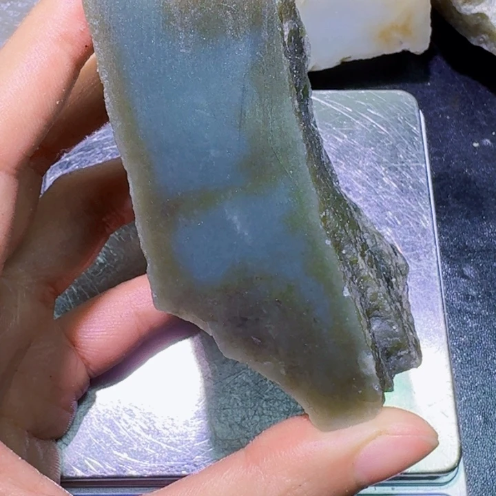 未镶嵌和田玉（糖玉）珠宝半成品