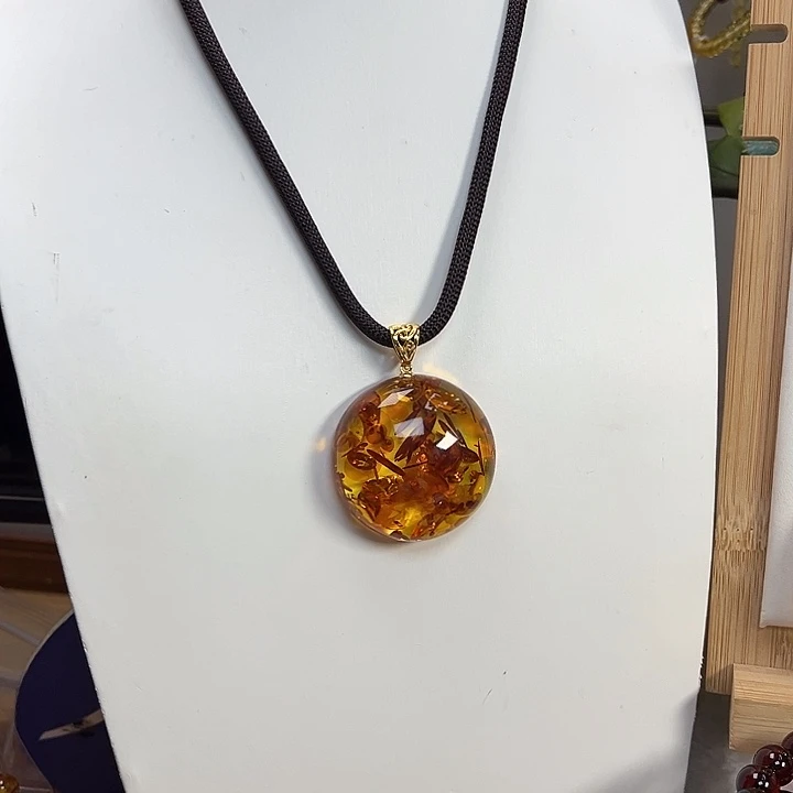 琥珀（花珀）未镶嵌颈饰