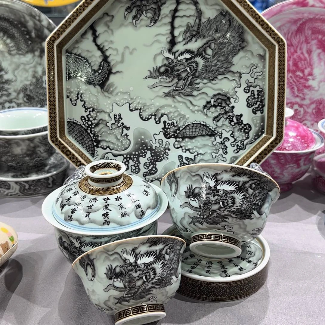 瓷片景德镇瓷器精品陈列