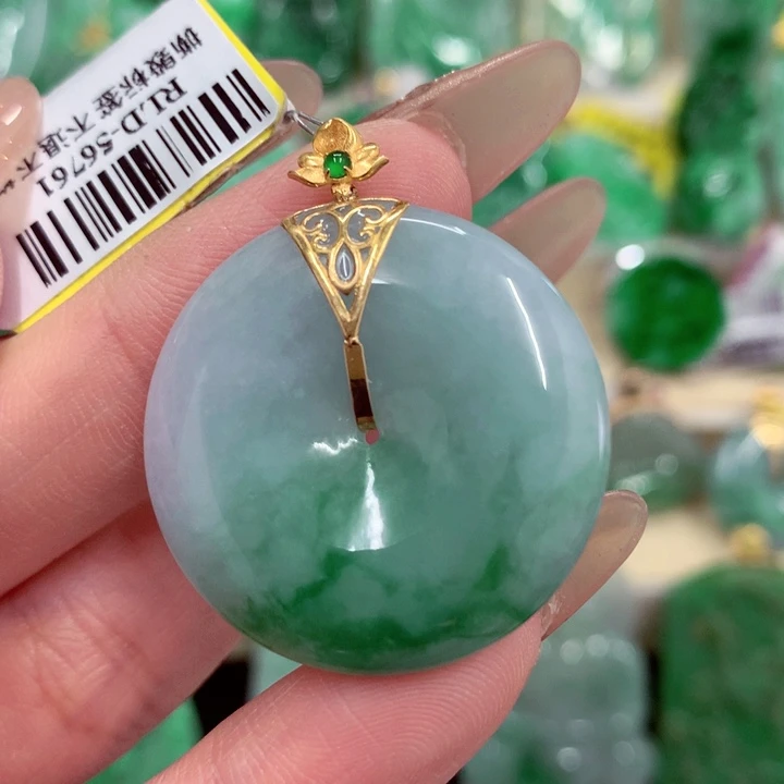 翡翠18K金镶嵌吊坠(赠链)
