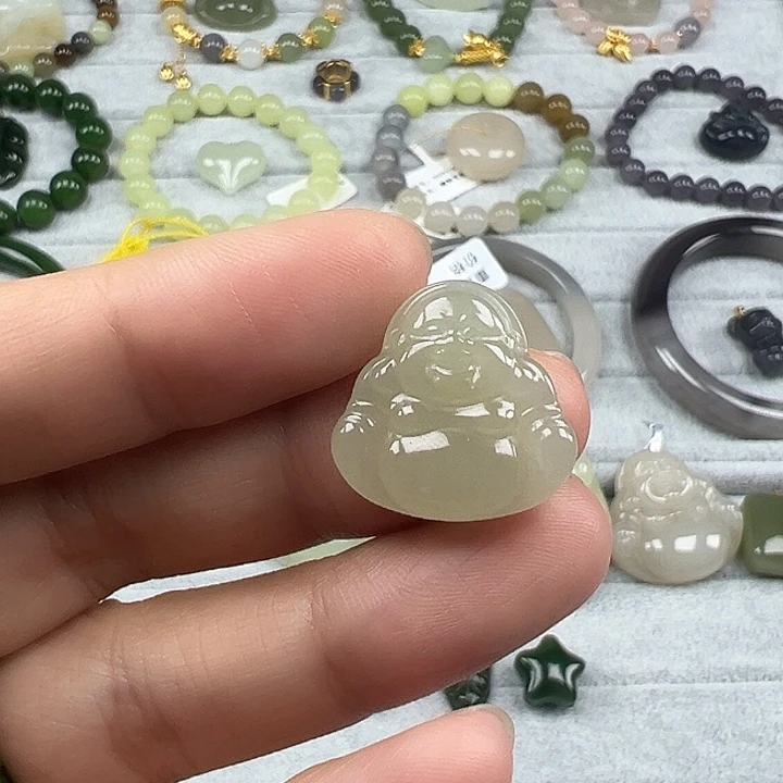 和田玉未镶嵌珠宝半成品