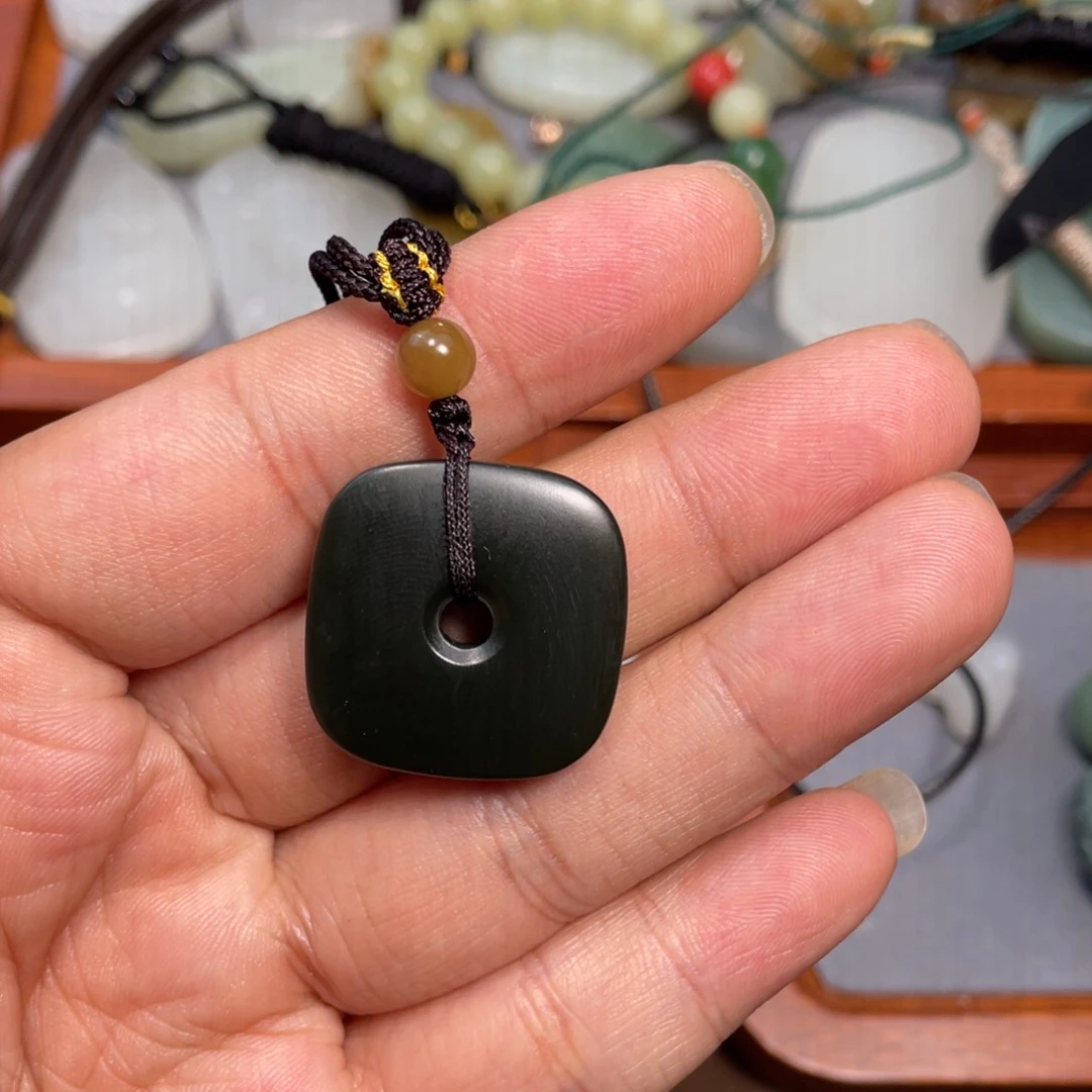 和田玉颈饰未镶嵌l***y