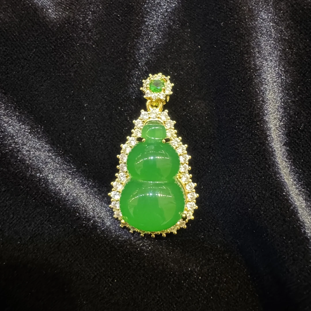 【小七正品】福禄双全春绿葫芦玉髓合金镶嵌吊坠赠链【YPN437】