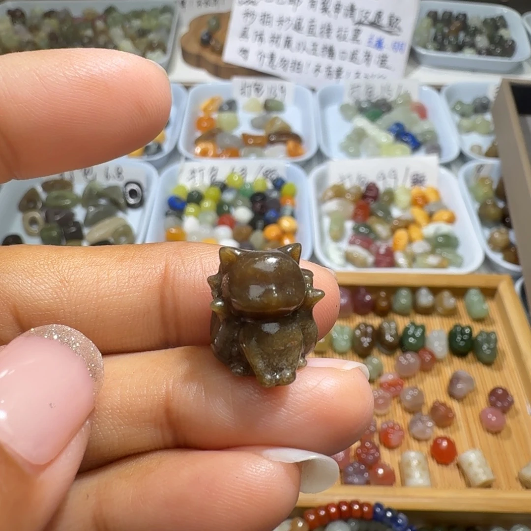 和田玉未镶嵌珠宝奇石