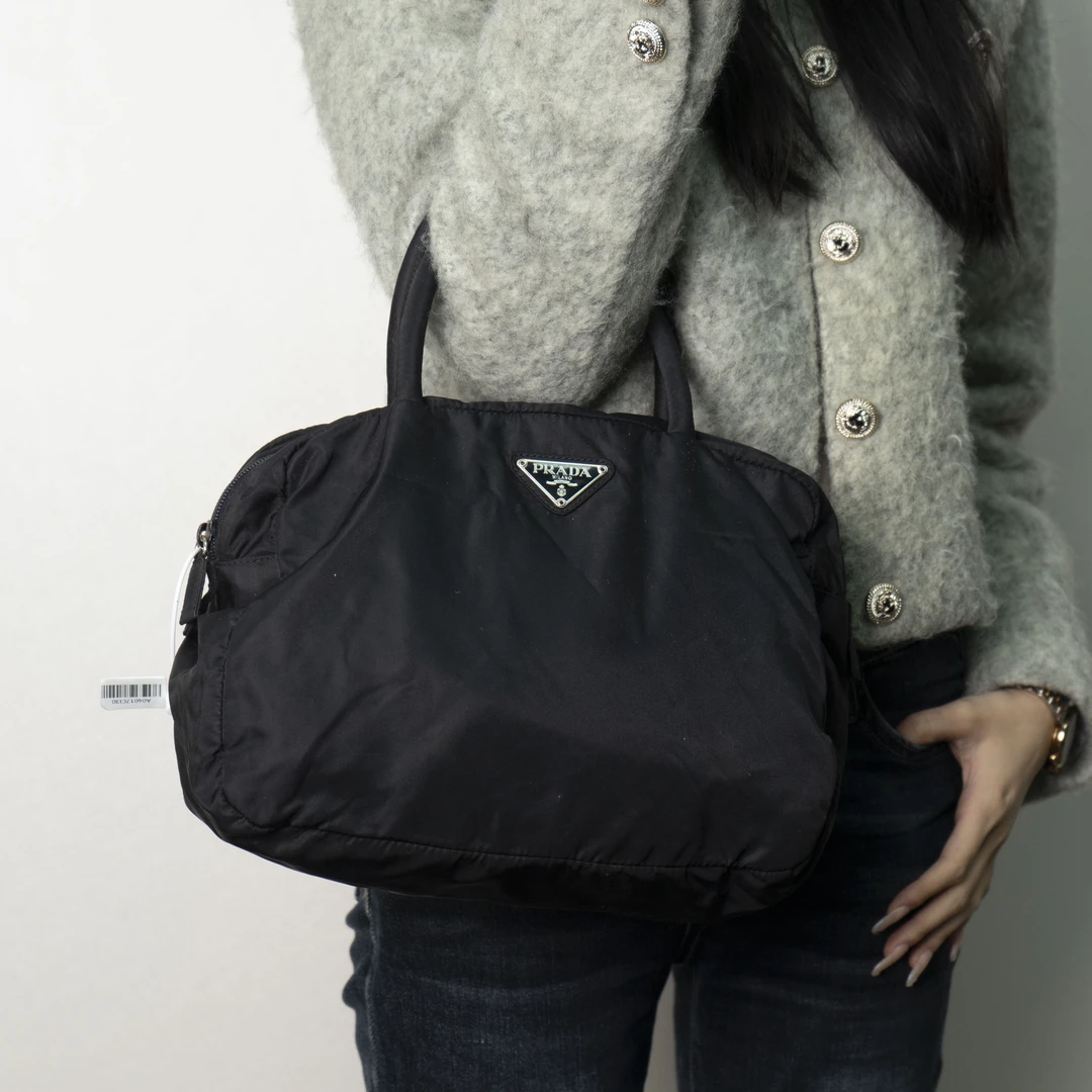 95新 Prada/普拉达 黑银手提包/保龄球/27/A03117CJ15