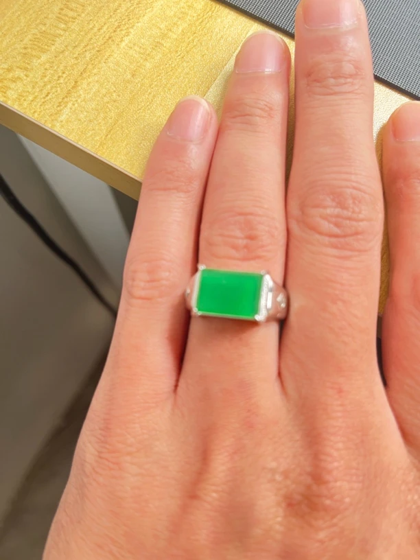 纯天然A货翡翠马鞍戒指