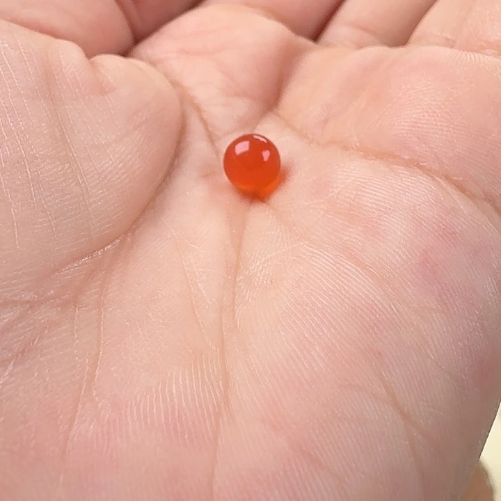 南红玛瑙未镶嵌圆珠6.3