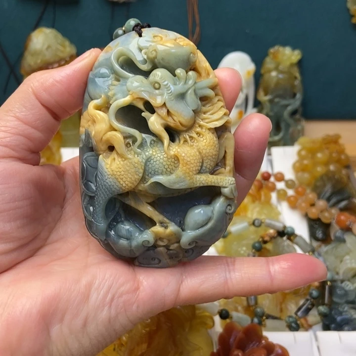 蛇纹石玉合金颈饰
