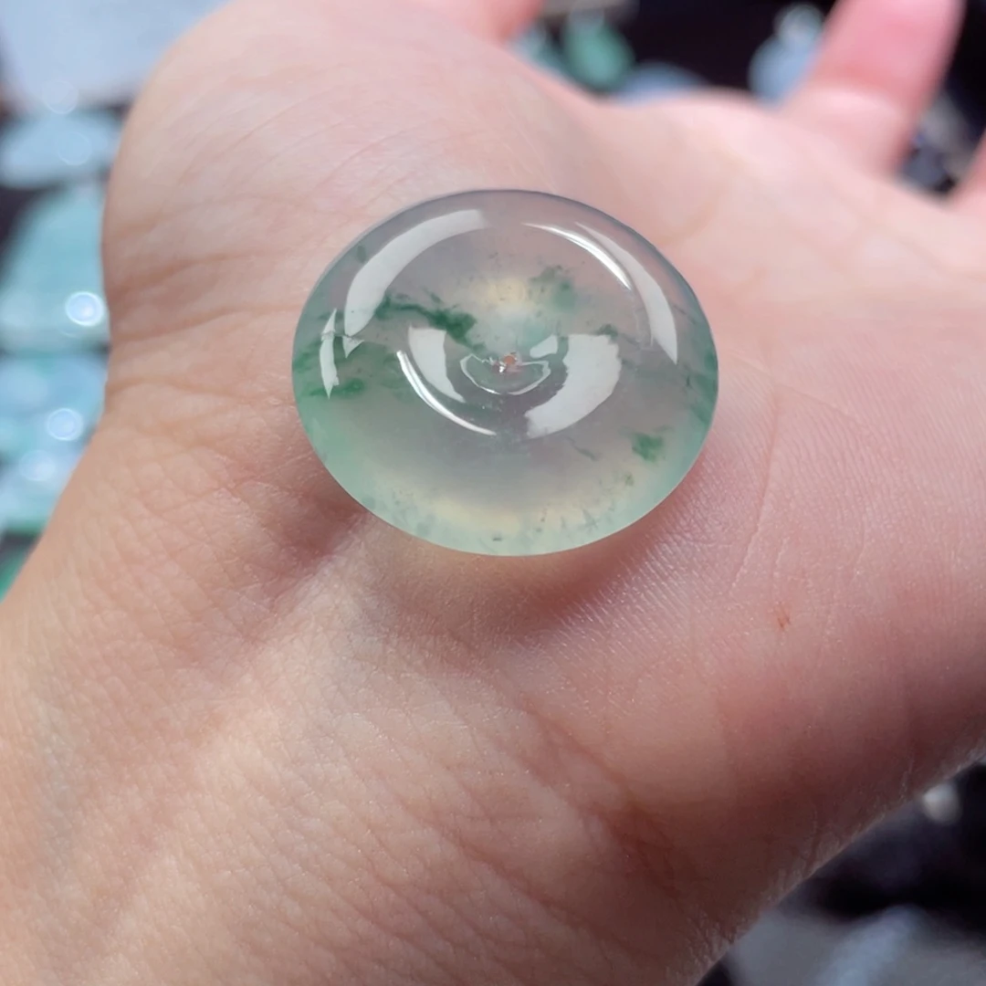 颈饰未镶嵌翡翠平安扣