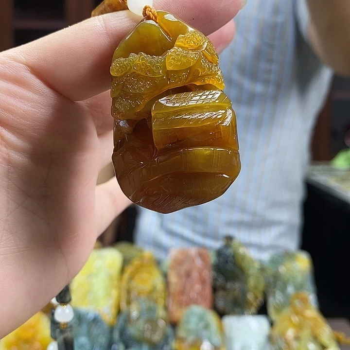 未镶嵌蛇纹石玉颈饰