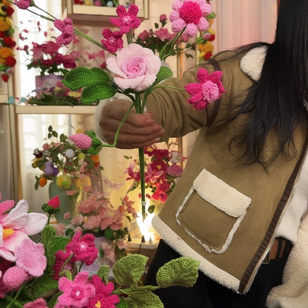 手工钩织设计花束