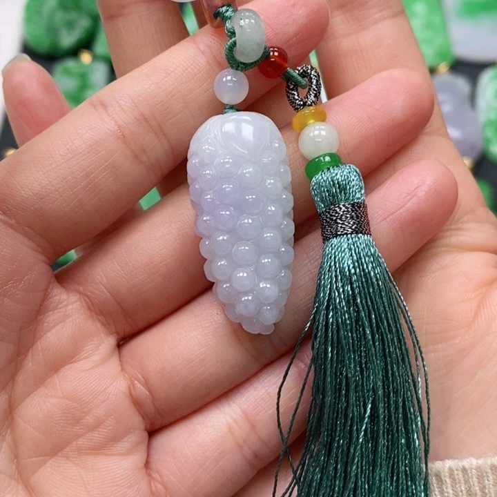 翡翠颈饰未镶嵌吊坠